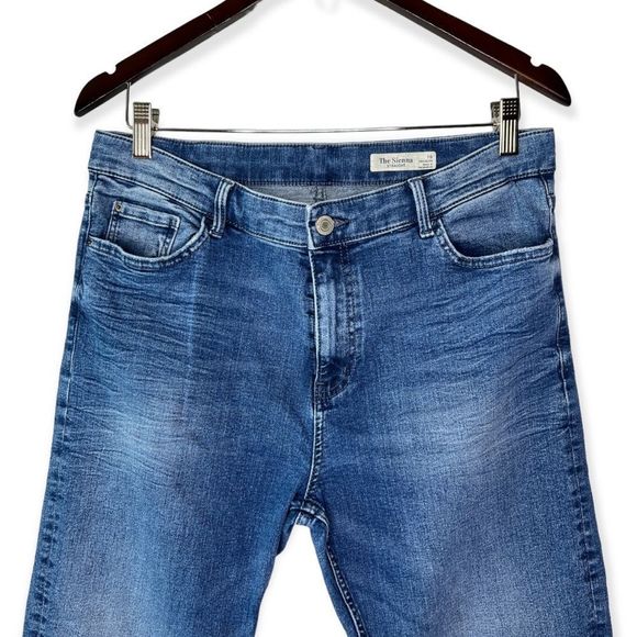 Marks & Spencer The Sienna High Waist Straight Leg Jeans - Picture 3 of 8